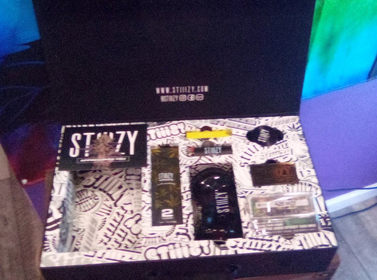 BlissfieldBall's tweet photo. @StiiizyPremium @TeebzAdrian @OfTeebz #GetTeebZD Aye Teebz on the Westside of Adrian gots the hook up on stiiizys💯 https://t.co/HpgOf4F0LV