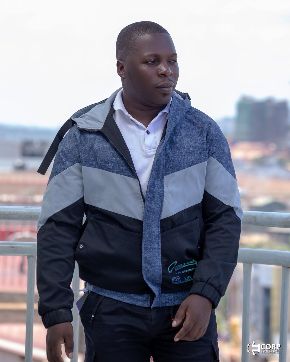 JajjaBruce's tweet photo. If you want to know the true meaning of #communication, promise a woman #Money😜😜😜😜😜😜
She will call you just to ask have you eaten tomorrow 😜😜😜😜😜
#Kitoo manya #Tonsa wa #Zubedah omu bwati....... @TheKitonsaz #Hamza wa #Shamim in the @kyaddalaitsreal 2 aka #Jajjabruce https://t.co/mE2WvZzLzG
