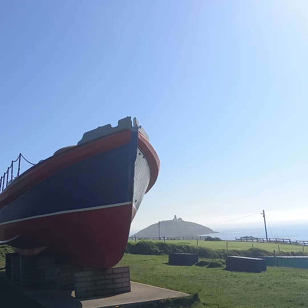 ldphotos81's tweet photo. Stunning day yesterday for a stroll along the cliff walk at Ballycotton, highly recommended!!
@BallycottonIRE @CorkDaily @IrelandDailyPic #visiteastcork #amazingireland https://t.co/G3Gbkb1GA5