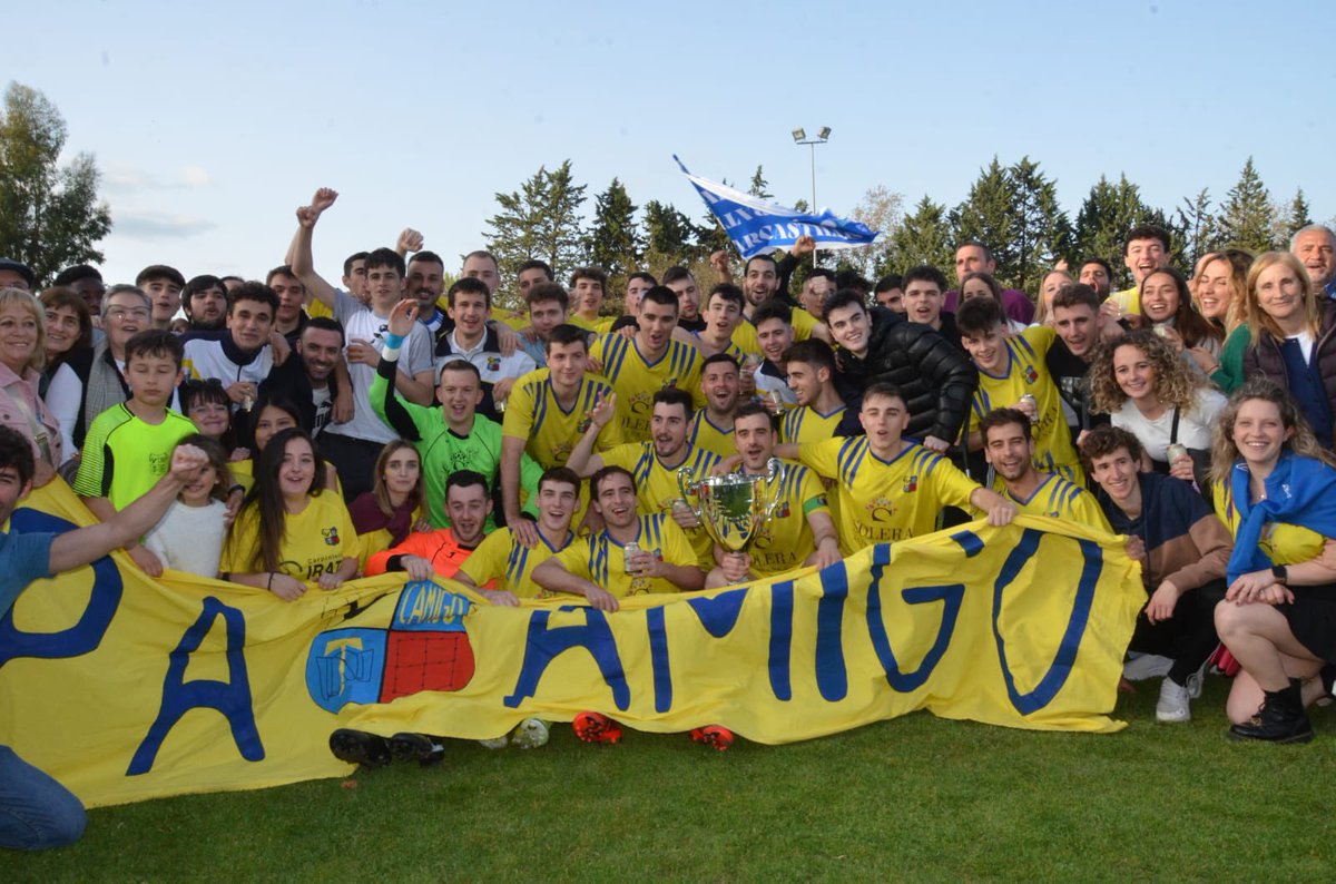padilla274's tweet photo. ¡CAMPEONES DE COPA! 🏆 @cdamigo Increíbles momentos, ambiente y afición. ¡Viva el fútbol! #CopaIMQ @fedfutnavarra https://t.co/4TWmaANlCs