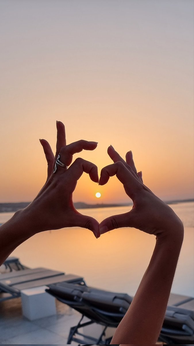 yoursundayguide's tweet photo. Sunsets in Malta 🇲🇹 
...
https://t.co/LozcfeAFoh 
...
#Yoursundayguide #Malta #beach #sunsetphotography #SunsetBeach #beachlife #cafedelmar #travelphotography #travelblogger #vacation https://t.co/1J6cqq00dj