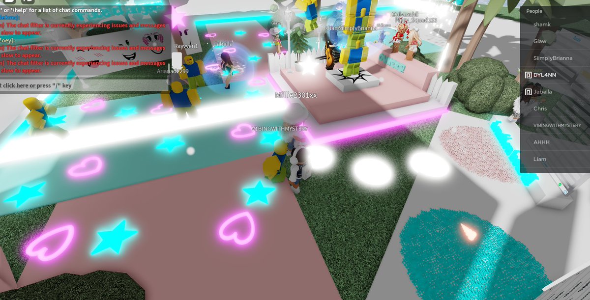 wsppfroggie's tweet photo. by roblox outfits are broke.. everybodys this when u spawn in now yellow and blue blocky. @KreekCraft #RIP #riproblox #RobloxDown #RobloxDev #roblox #kreekcraft #repostthis https://t.co/D7UPliRdxK