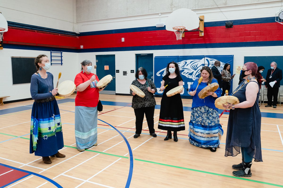 PeelSchools's tweet image. On April 14, families, students, staff and Indigenous community members witnessed the official renaming of Sir John A. MacDonald Senior Public School to Nibi Emosaawdang Public School. The name change responds to community advocacy, aligns with Ministry Directive #18 ...