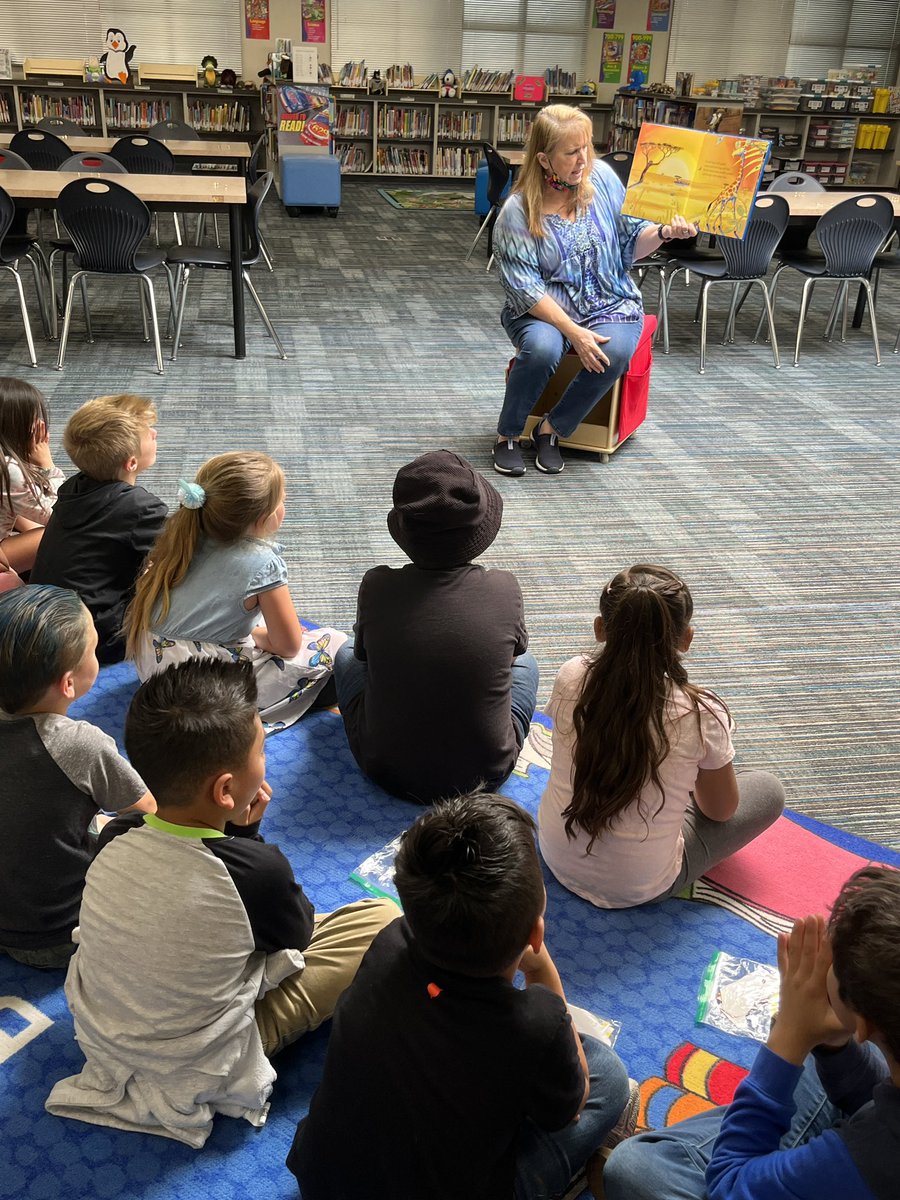 RomoSteamTeam's tweet photo. 1st grade read expository text and took notes about giraffes and then wrote a paragraph. Then, our librarian read Giraffes Can’t Dance and we made giraffes that can dance! @BRESBulldogs @hilz2teach @MgodoyCorner https://t.co/cV68yWro8g