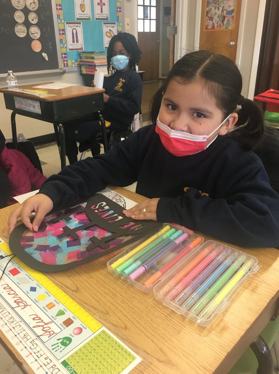 OLMCblueknights's tweet photo. Check out our second grader's Easter-themed stained glass window projects! https://t.co/zdr8WNWtnf