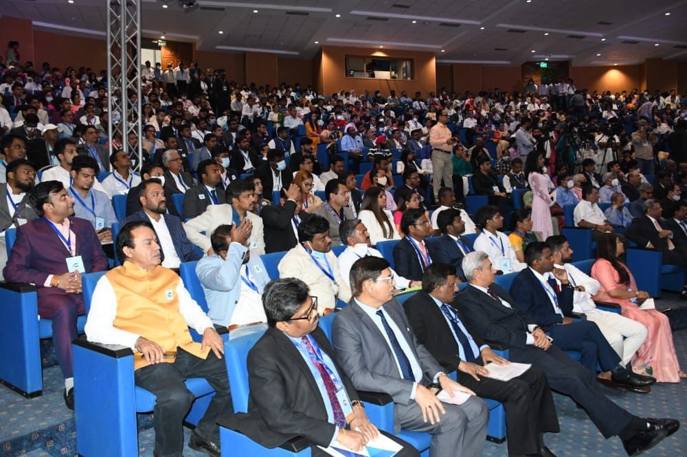 #AmbedkarJayanti  के अवसर पर दलित इंडियन चेम्बर ओफ़ कॉमर्स एंड इंडस्ट्री (DICCI) द्वारा डॉ अम्बेडकर अंतरराष्ट्रीय केंद्र दिल्ली में आयोजित समारोह में केंद्रीय मंत्री श्री <a href="/arjunmeghwal/">Arjun Meghwal</a> जी के साथ सहभागिता करके उद्यमिता क्षेत्र में उत्कृष्ट प्रतिभागियों को सम्मानित किया।