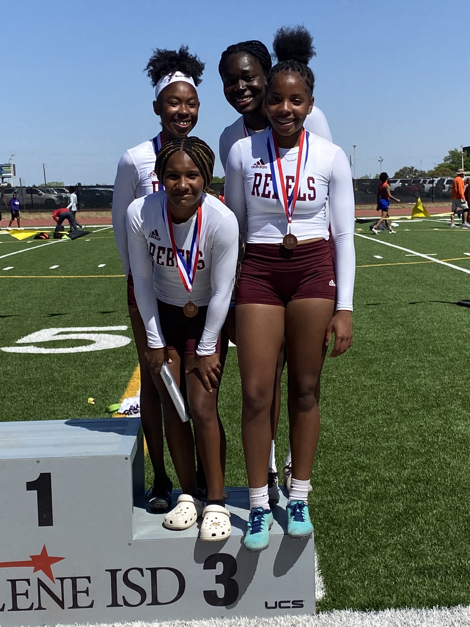 LHS Rebels Track and Field on Twitter "Advancing to Area in the 4x100m