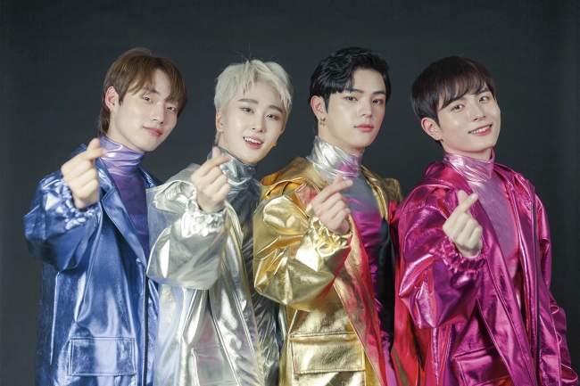 npomvtt's tweet photo. Foi divulgado recentemente que a plataforma HBO Max está produzindo uma série com temática K-POP que se passará no Brasil.

“Além do Guarda-Roupa” conta com Jae Chan, Kim Jin Kwon (Newkidd), Kim Woo Jin e Lee Min Wook no elenco. https://t.co/AaWn4mjykX