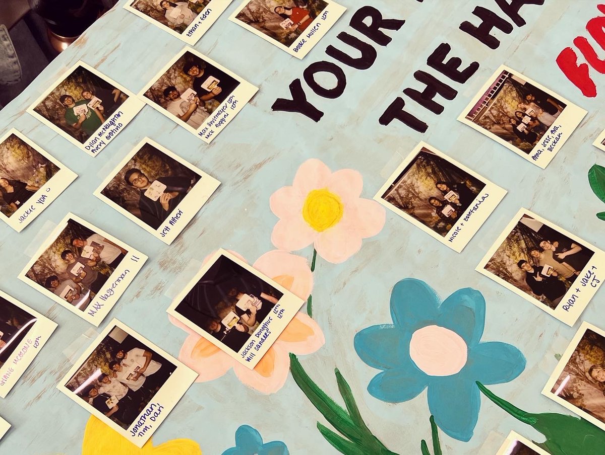YDA_Outreach's tweet photo. We had a blast at @NENUFSD NHS Wellness Week! Participants reflected on who gives them strength, what inspires them, and how they cope when things are tough - then posed for a special spring photo 🌻Thank you @1lifenpt  for inviting us to host an activity! 💜 https://t.co/JTa1u5NoVY