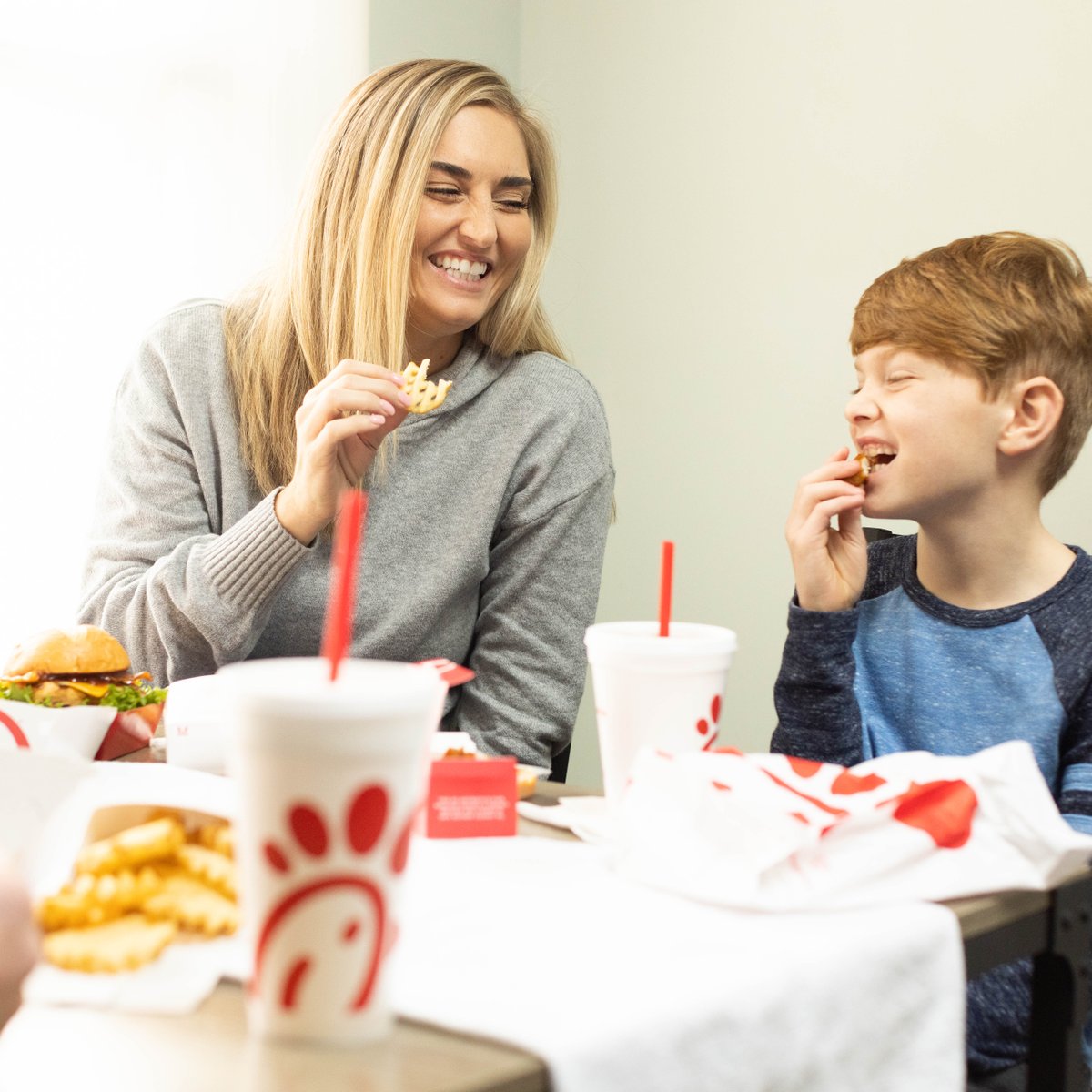 Chick-fil-A Social tweet media