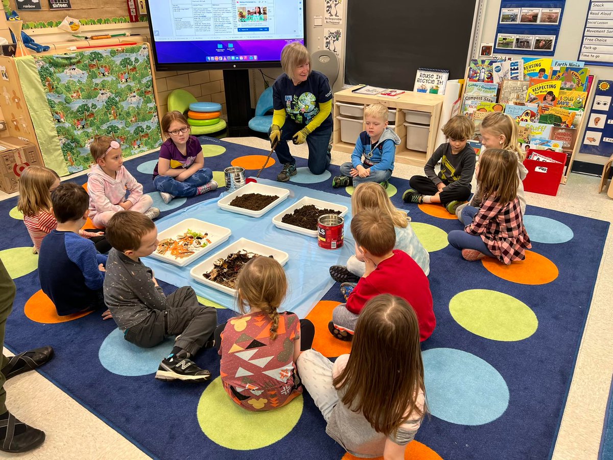 c_naparalla's tweet photo. As part of our Waste Investigators project, 4K made homemade recycled compost bottles and learned about the stages of composting from Mrs.Ristow! #PBL #CECProud https://t.co/NI8CRBf85S