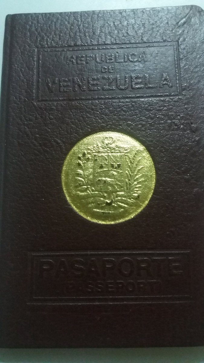 fartaylor's tweet image. El mejor pasaporte del mundo en  la mejor época del mundo.