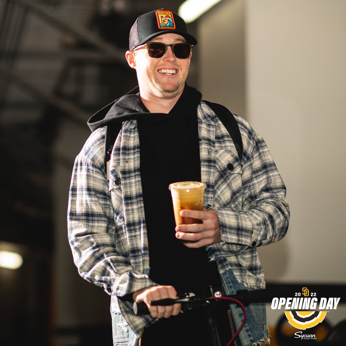 Padres's tweet photo. Scootin’ on in 🛴

#SDOpeningDay https://t.co/7lR2E2XHsi