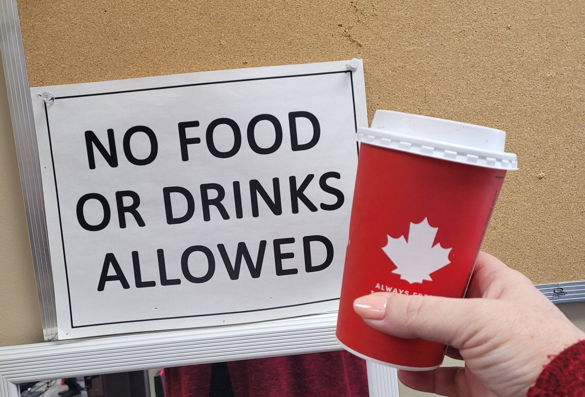 TheLifeExperie2's tweet photo. Some days I'm such a rebel.  I'll probably even stay up past 9 tonight! https://t.co/O0YpcYHNWm