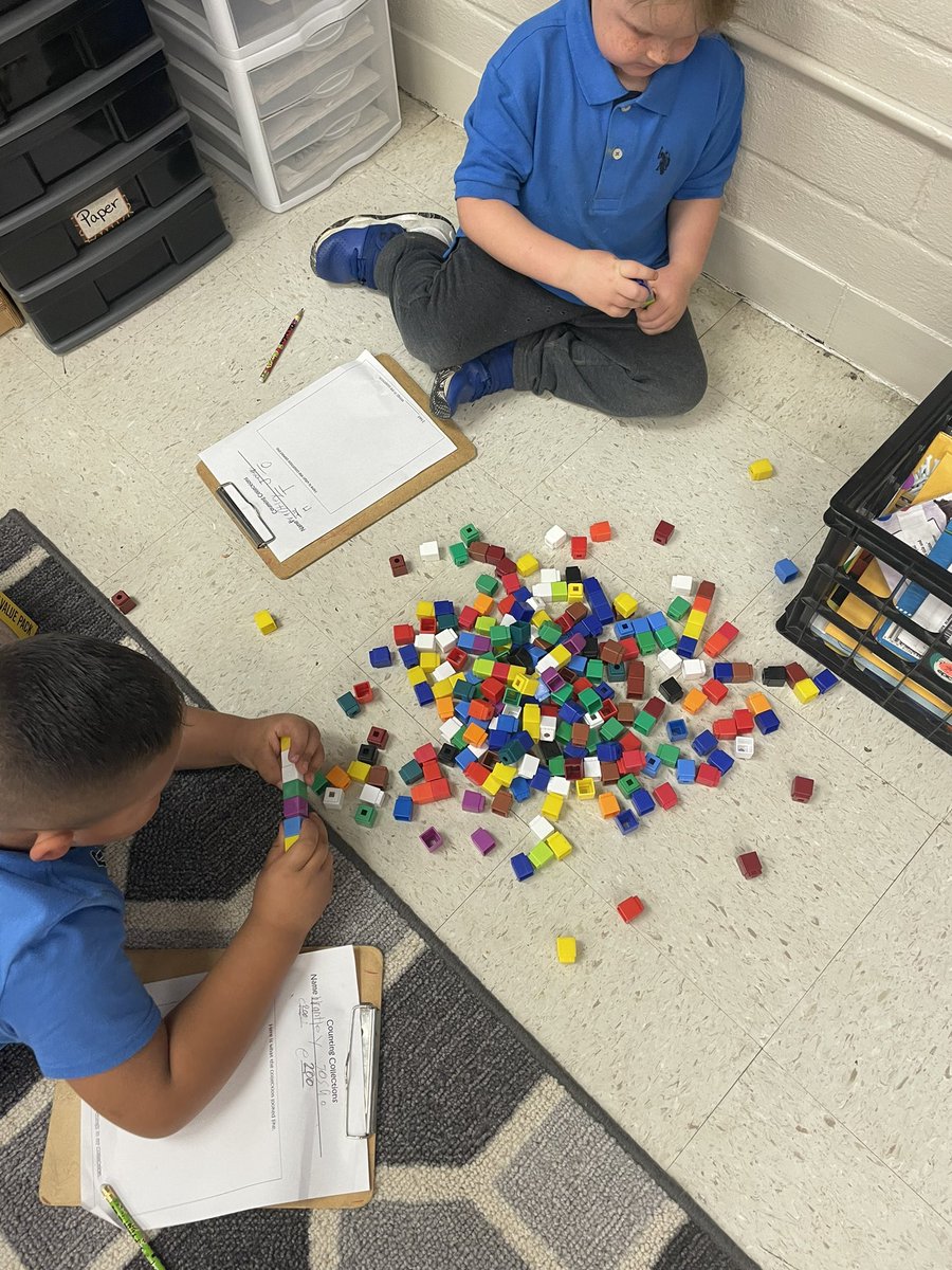 ameliahevans's tweet photo. Loved this #FilltheBox activity from Mrs. Risden in 1st grade! Counting collections focused on making 10s. Super impressed by the students ability to think through tough questions being asked. #perseverance #readysetforwardmcss @NHESPK6 @MadCoSchools https://t.co/EvvRvDqnpR