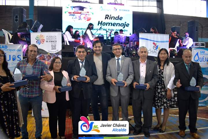 gad_elchaco's tweet photo. Celebración por el Día del Maestro Ecuatoriano. Autoridades de El Chaco y Quijos fueron parte del evento organizado en reconocimiento a la labor desarrollada por los educadores de los dos cantones del sistema básico y de bachillerato del Valle. https://t.co/f0Dfw9GpC4
