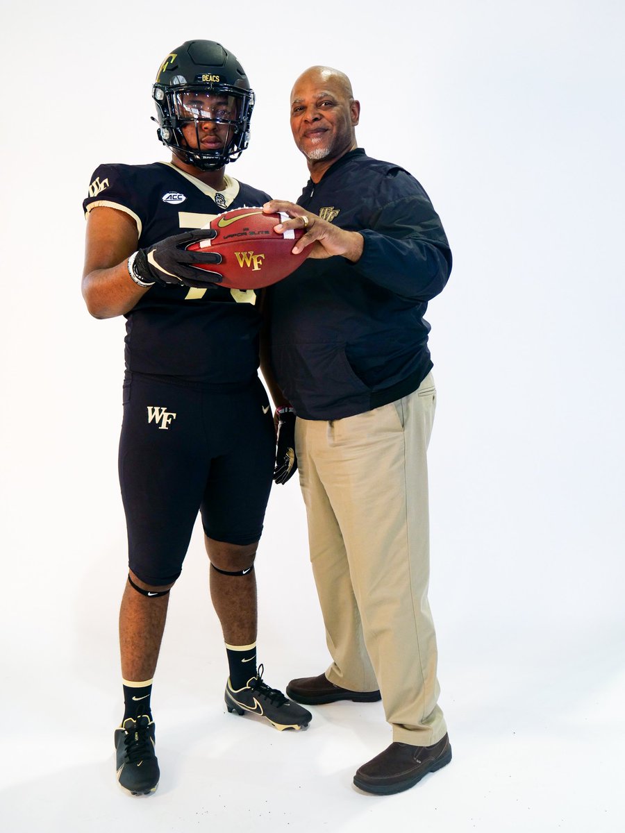 Enjoyed my time in Winston-Salem NC today‼️ #GoDeacs <a href="/WakeFB/">Wake Forest Football</a> <a href="/CoachTabacca/">Nick Tabacca</a> <a href="/DemonDeacons/">Wake Forest Demon Deacons</a> <a href="/johnlhunter1/">john l. hunter</a> <a href="/CoachMBurleson/">Matt Burleson</a> <a href="/TelfairCountyFB/">Telfair County Football</a>