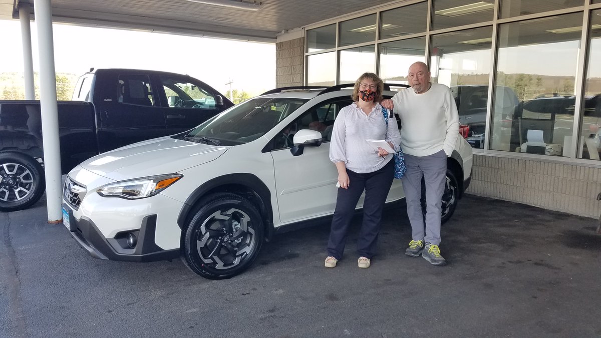 LongSubaru's tweet photo. Congratulations to Catherine & Brian who drove off into the (almost) sunset in their crystal white pearl #Crosstrek. - from sales consultant, Lisa Couchaine and the team here at Long Subaru. #LONGSubaruDriver #lookingood https://t.co/kkmolTpEVt