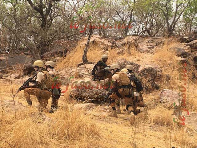 CLaoundiki's tweet photo. #Burkina
#Gourma: incident ce 14 Avril.
#Bougui: 17 #terroristes tués alors qu'ils préparaient une embuscade contre le convoi de #Boungou qui était de retour.
#Nagré: 3 VDP tombés dans un affrontement avec des terroristes dans les environs de #Natiaboani, @AlerteTemoin.#Iwili https://t.co/p0EOsEnrYl