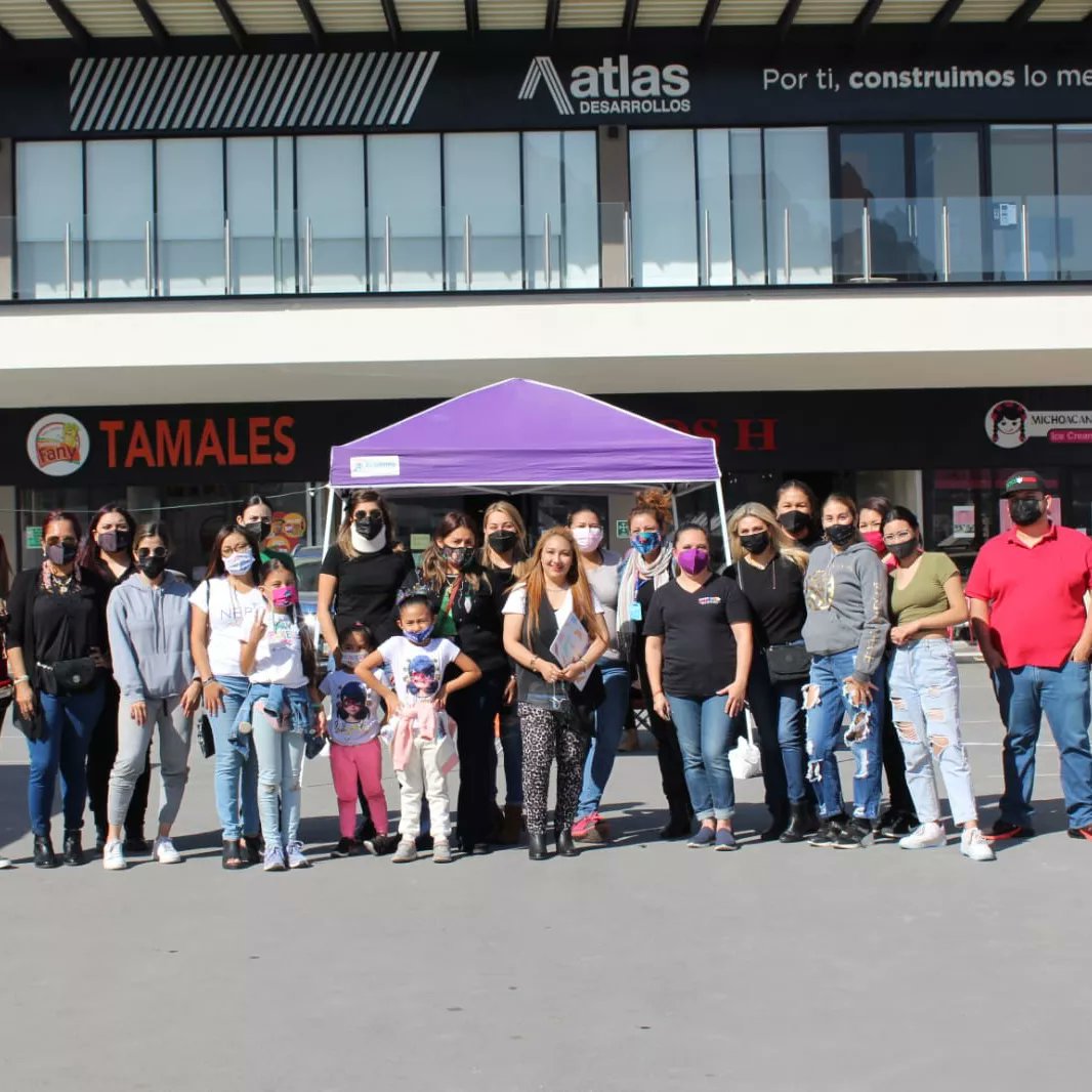 RTrabajando's tweet photo. El Bazar de Regias Trabajando 👑 pide información y ven a VENDER
Plaza Serranía en Cumbres Mty NL https://t.co/RxEEvMunN2