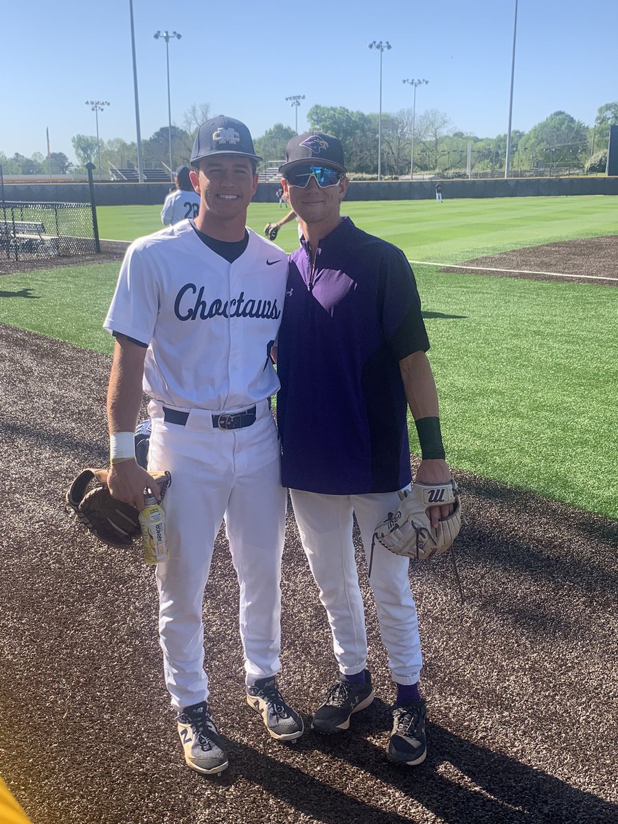 <a href="/AHS_BSBL/">Austin Baseball</a> alumni <a href="/jbreedlove24/">Jackson Breedlove</a>  &amp; <a href="/jake_sma11wood/">Jake Smallwood</a> going at it tonight on the diamond. 

#CommitToTheA🐻 #PackMentality🐺 #AAIT⚒