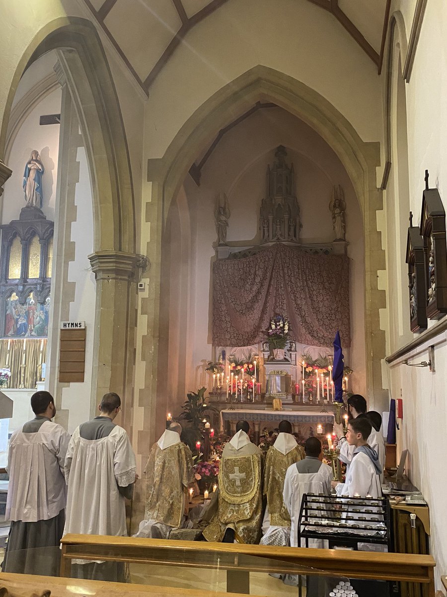 Altar of Repose, St Joseph’s, Portsmouth. #HolyThursday #MaundyThursday