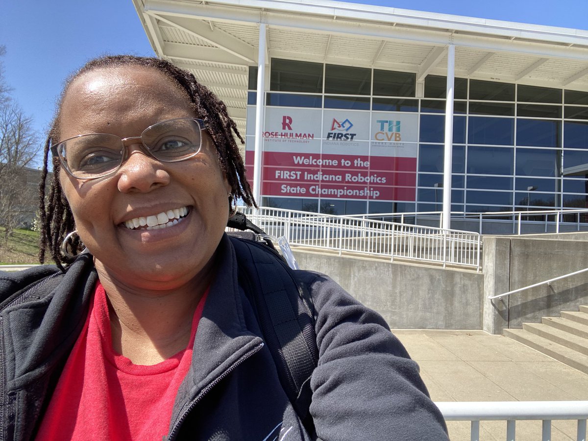DrCABerry's tweet image. Welcome to the @FIRSTINRobotics state championship #OmgRobots @RoseHulman #RapidReact #FirstForward @FIRSTweets @BlackInRobotics 🦾🤖👩🏽🏫🦿👩🏽💻