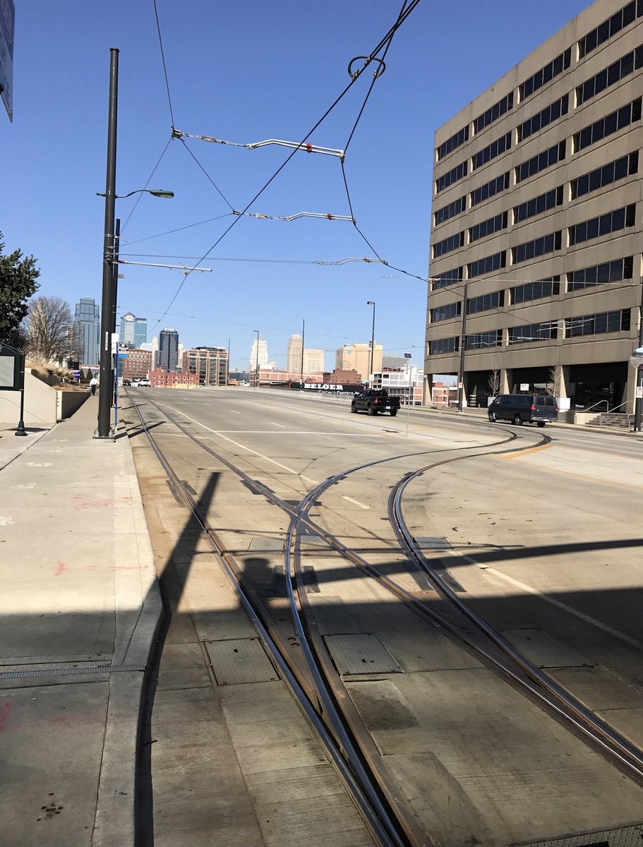 Robyn Hitchcock (@robynhitchcock) on Twitter photo KANSAS CITY! I’m on the tracks to play at <a href="/Knuckleheadskc/">Knuckleheads</a> tonight - it’s filling up but you can still get a ticket If you rock up to the venue: 2715 Rochester Ave, MO 64120 KANSAS CITY! I’m on the tracks to play at <a href="/Knuckleheadskc/">Knuckleheads</a> tonight - it’s filling up but you can still get a ticket If you rock up to the venue: 2715 Rochester Ave, MO 64120
