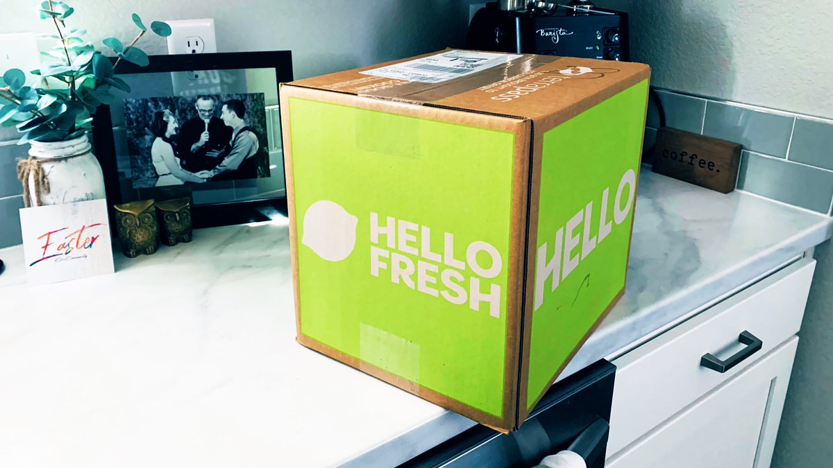 💁🏻‍♀️ Look what just arrived! 

Get ready for our unboxing &amp; cooking stream THIS SATURDAY with <a href="/HelloFresh/">HelloFresh US</a> ! 

Twitch.tv/lvl_up_together

Use code POGSE3947 for up to 16 FREE MEALS + 3 FREE GIFTS across 6 HelloFresh boxes, plus free shipping at strms.net/hellofresh_lvl… 🥳

#ad