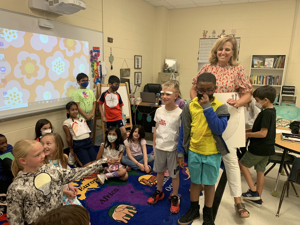 These 2nd graders found a creative way to practice synonyms! Can you figure out the matches?!?! Can’t wait to see the antonyms next week! <a href="/teach_wells/">Amber Wells</a> <a href="/TheBarnwellBeat/">The Barnwell Beat!</a>