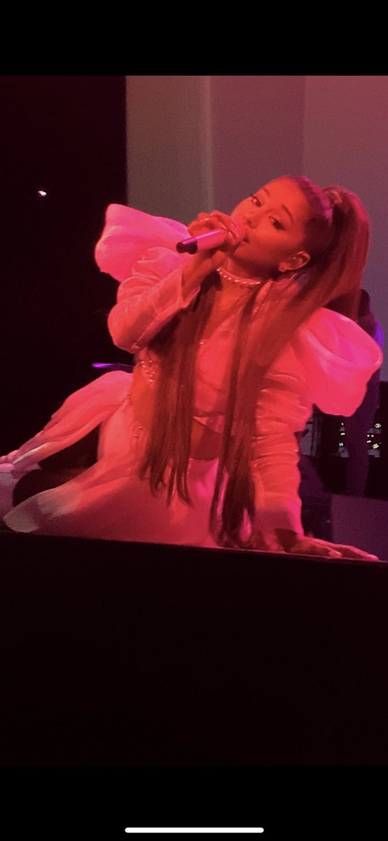 arianasaIvator's tweet photo. SWT Jacksonville - Dec. 1, 2019
i also got engaged following the concert to the loml🤍 https://t.co/0dVRSh40ML