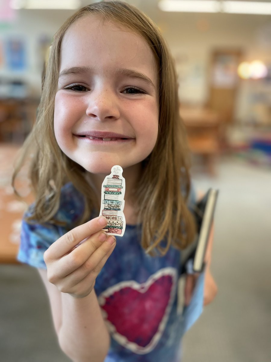 NESlibrary's tweet photo. We continue to soak up the smiles #GetStuckOnLibraries #StickWithYourLibrary @NESlibrary @NorthsideES https://t.co/pzzCc38bHO