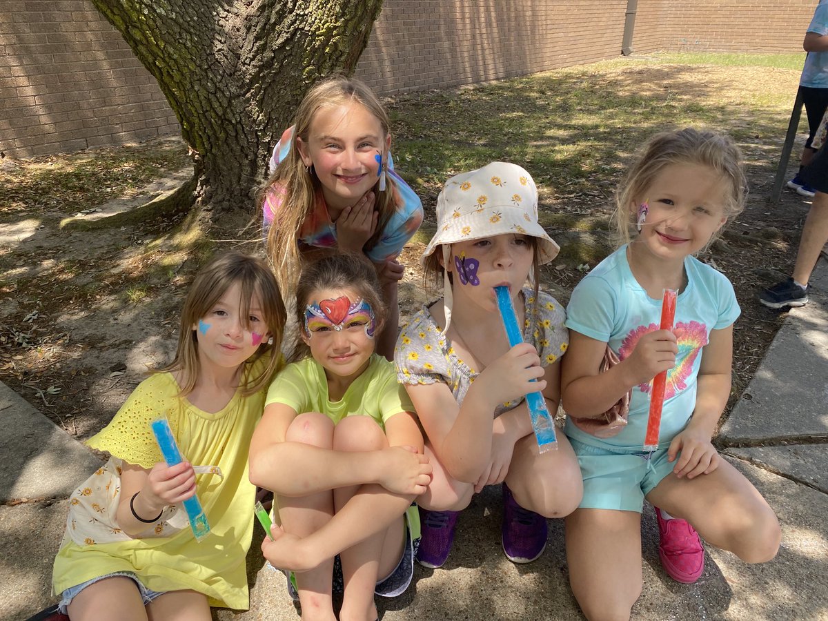 BBEFitness's tweet photo. Popsicle breakπ#elmerpride #posicles #bbepta #bbespecisls https://t.co/pWPJBGCpJf
