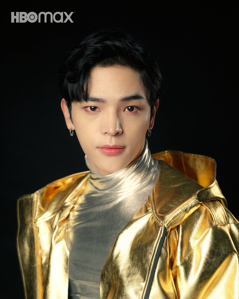 Josxws98's tweet photo. Al chico al que le quisieron arruinar la carrera debuto como solista, meses después fue modelo y también participó en una serie donde el tuvo su primer ost y ahora el se encuentra en Brasil grabando una serie de HBO, lo siento antis pero #KIMWOOJIN esta triunfando https://t.co/RUzH2SMZtD