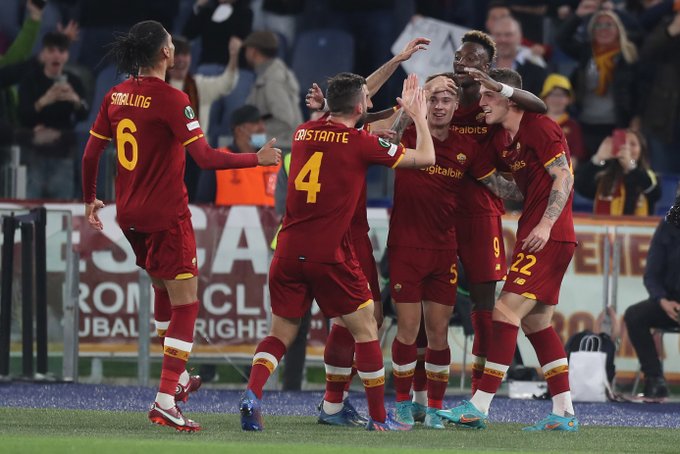 Roma-Bodo Glimt maçında Romalı oyuncuların gol sevinci