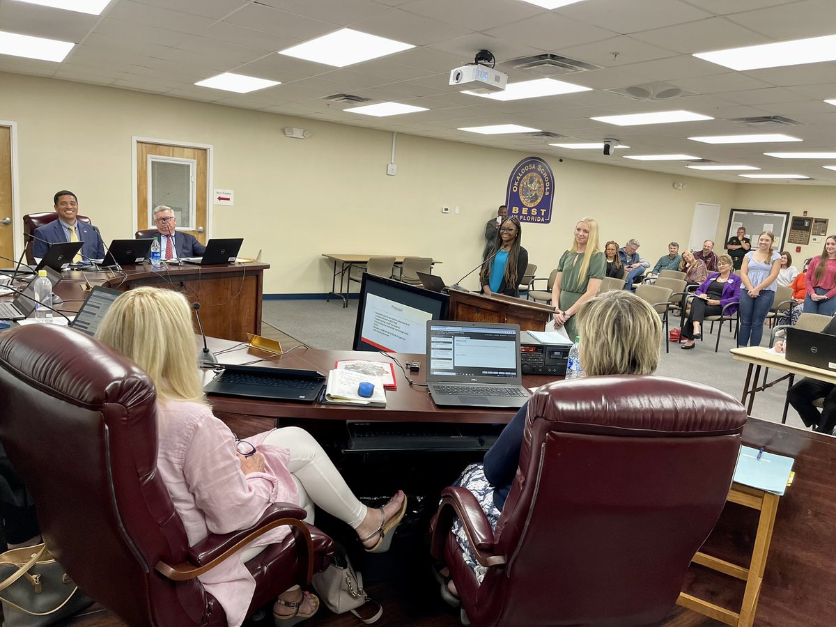 Mel_Ponder's tweet photo. So proud of Okaloosa’s Youth Leadership Council (YLC)! Spent time cleaning the beach behind the Boardwalk Saturday morning then presented 2 ideas to the Okaloosa County School Board Monday night! Great partnership between @OkaloosaCounty and @OCSD1!  Thank you @mdchambers25! https://t.co/UE3FAZd3cm
