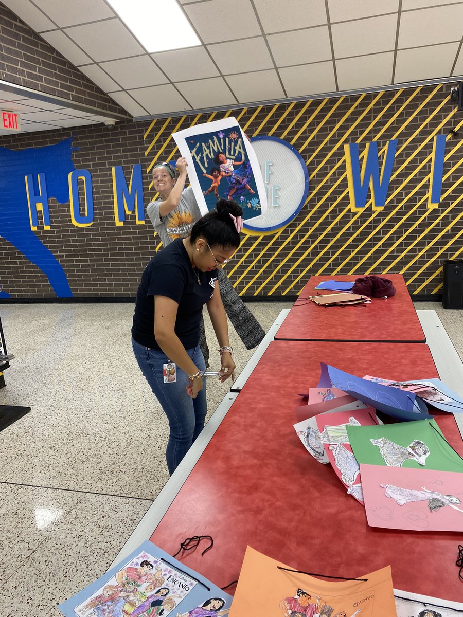 Miss_Passini's tweet photo. Getting ready for our Encanto themed literacy night at @WilsonES_AISD !!! Stop by Monday, April 18 between 4-6pm!! https://t.co/krPBGZXlMt