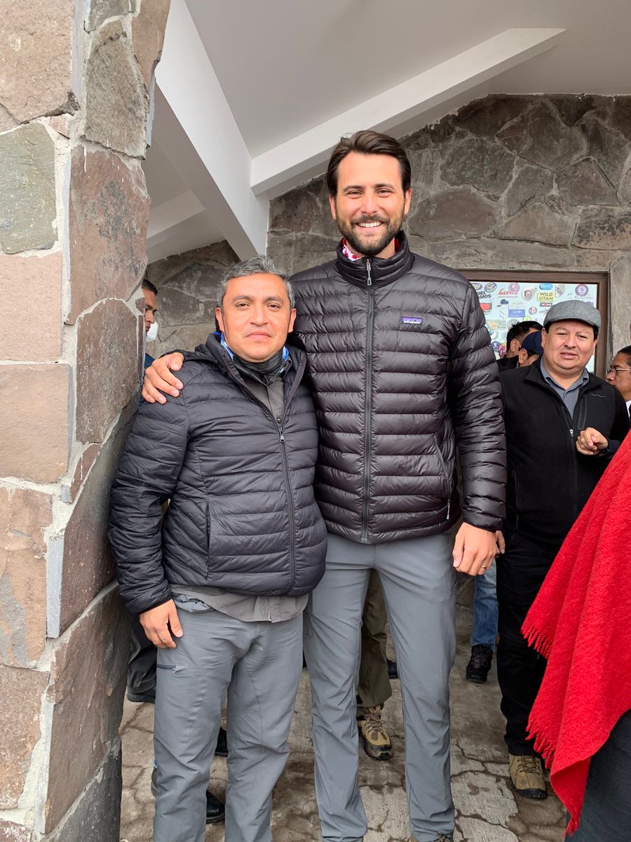 Reapertura del refugio del nevado Chimborazo, con las autoridades: ministro de <a href="/TurismoEc/">Viceministerio de Turismo Ecuador 🇪🇨</a>, @nielsolsenp, ministro de @Ambiente_Ec, gobierno provincial de Chimborazo, gads, alcalde de riobamba.
Optur presente, comprometido en el desarrollo turístico