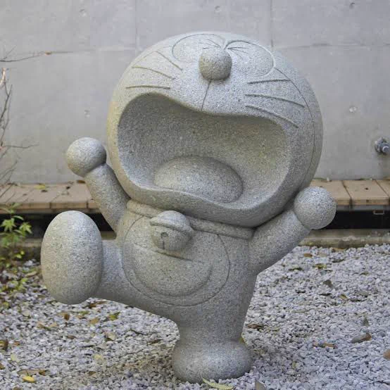 ドラえもん 石像