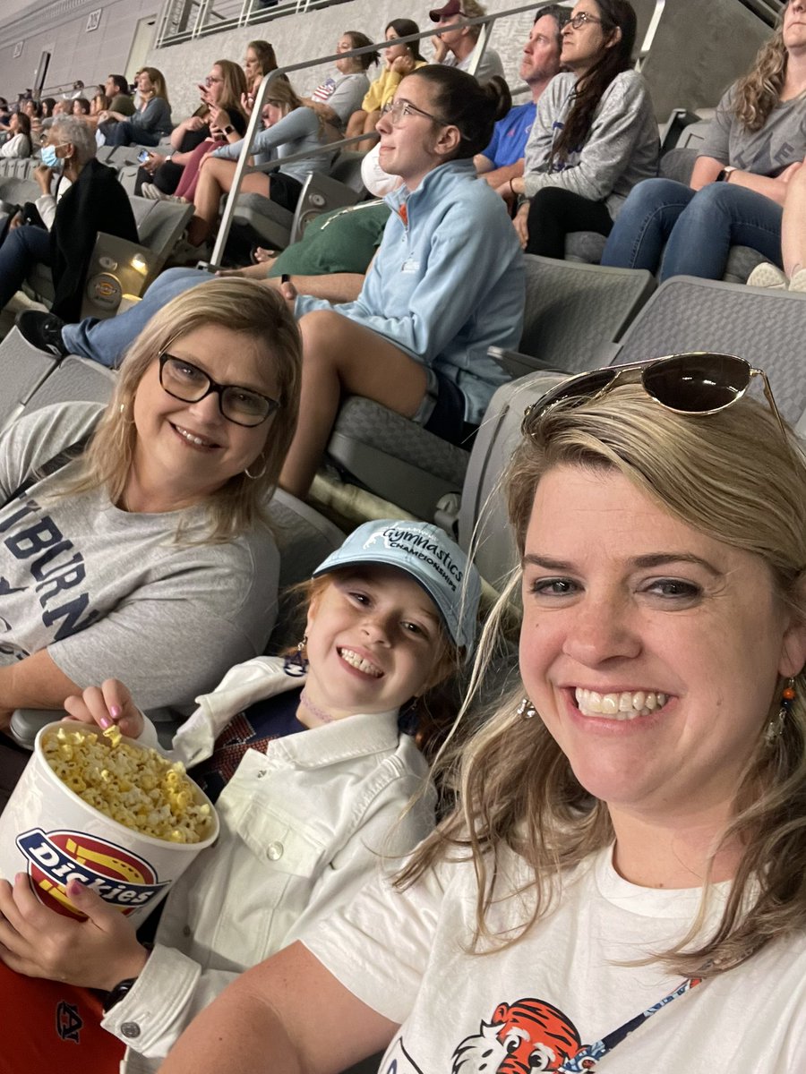 tgates4au's tweet photo. Girls trip to #NCAAGym 💙🧡 Let’s Go Ladies!!! #wareagle https://t.co/ITG9IRGPz6