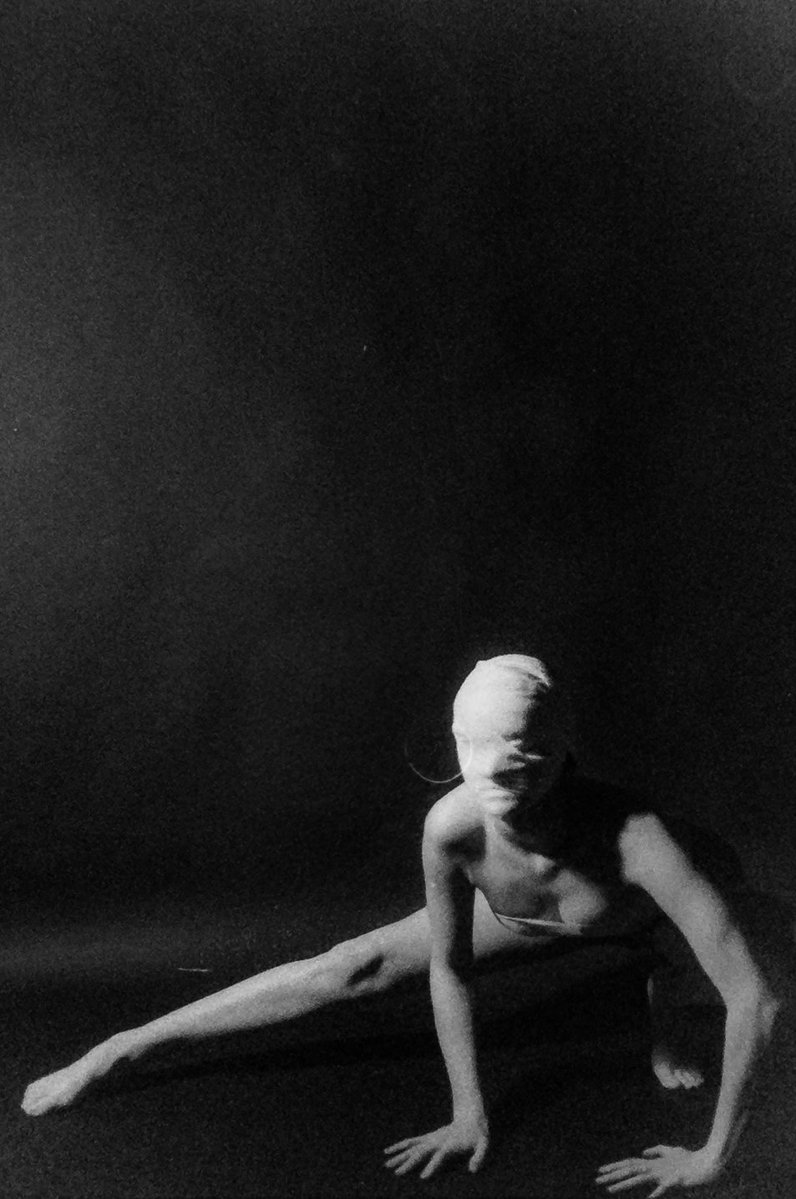 amberkinson's tweet image. B&amp;amp;W 35mm Kentmere400, shot, developed and scanned by me 04/09/2022