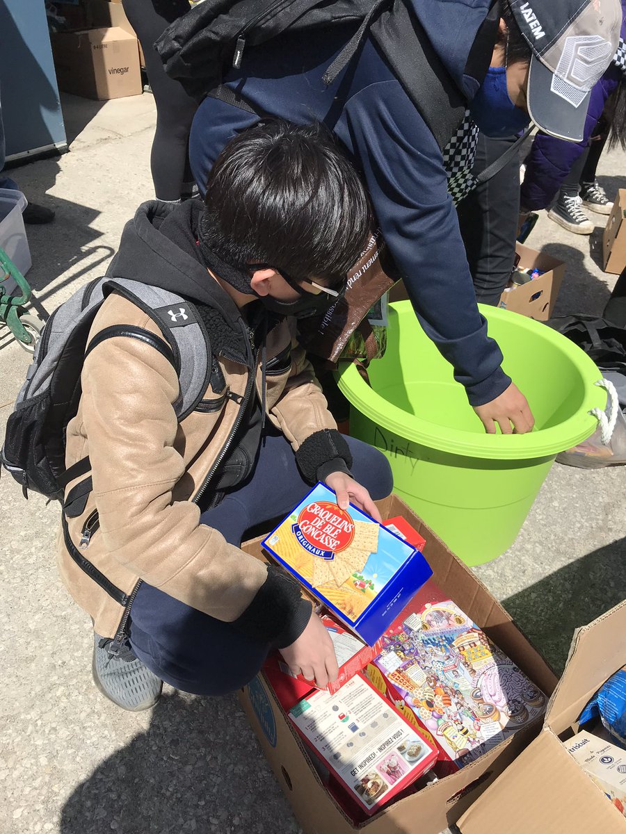 h_pecore's tweet photo. We are so proud of our Knights family and their giving spirit. Together, we donated over 700 lbs to the Guelph Food Bank! https://t.co/S7MR5J9wcS