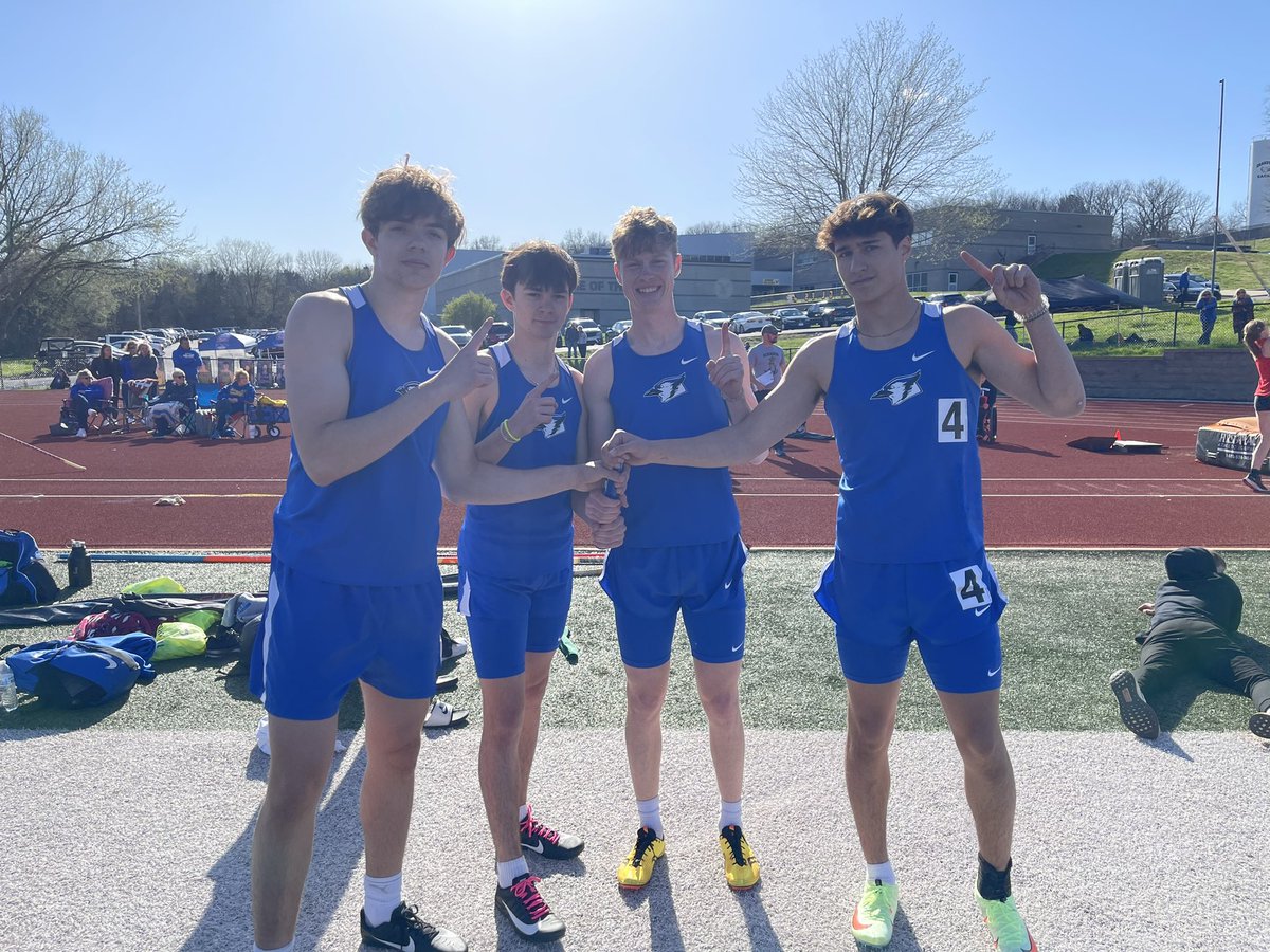 CoachHornR3's tweet photo. 🚨🚨Congratulations to Brandon Burford, Jeremiah Chipps, Jess Blankenship and Sean Usery on a new school record time in the 4x200 of 1:35.21! 🚨🚨 https://t.co/4M8iWgVYZM