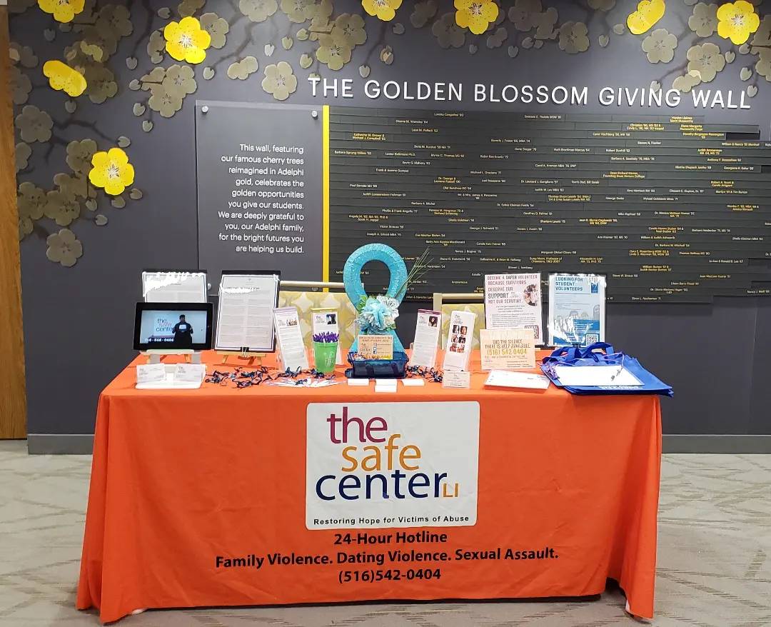 caps_thesafectr's tweet photo. π£ Attention @AdelphiU School Community!
Join us for #TakeBackTheNight event in the UC Ballrooms on the 2nd floor!
We look forward to meeting you!
#AdelphiUniversity #Adelphi #TheSafeCenterLI #TSCLI #TBTN #SAAM #SAAPM #SexualAssault #WeBelieveYou https://t.co/CcvctKG0I6