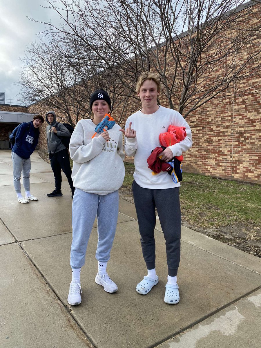 OompaLoompas8's tweet image. @stillynerf2022 sophie with her fourth kill on BDS @Sloppyseconds02 #kingisdown