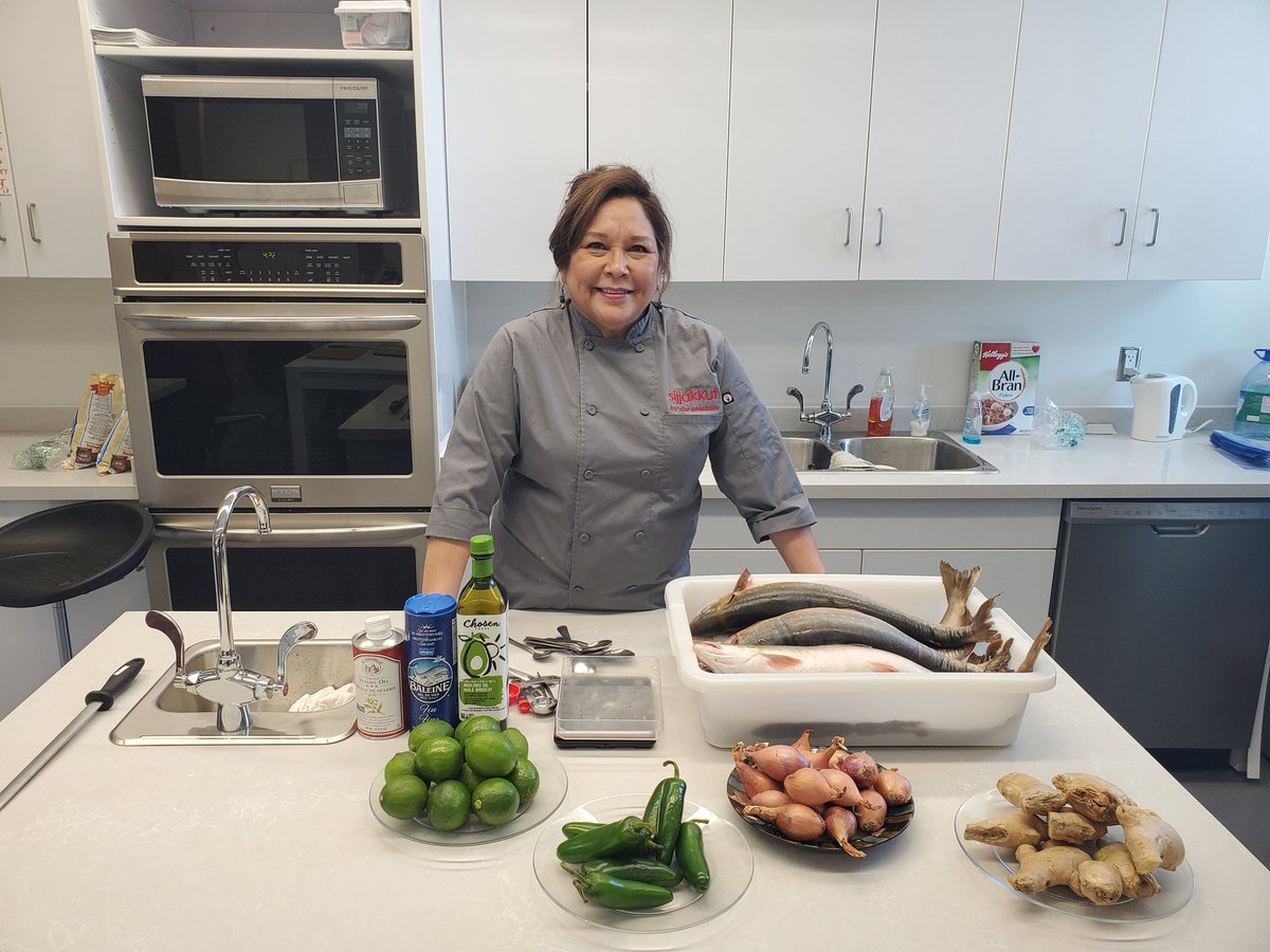 TaraVatNAC's tweet image. @siilaflaherty led our @DalNursing #NACnursing students through the cleaning and prep of char to make ceviche today as part of our #IndigenousDiets unit of #Biochemistry. Best way to end a term and class. ❤🎣 #grateful and just plain full!! So much snacking! ♡