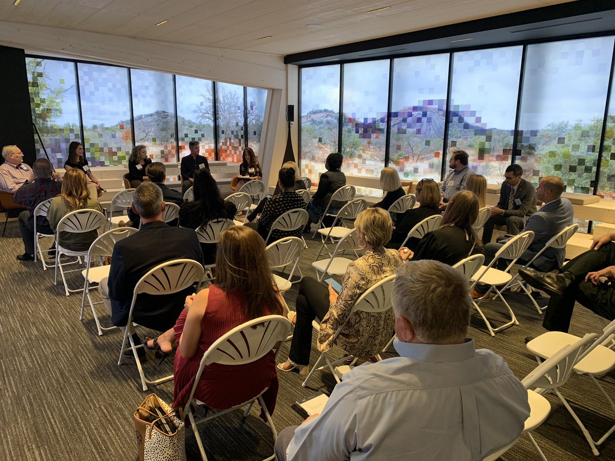 jenniferwarawa's tweet photo. We are honored for the opportunity to host tonight’s @CoreNetNorthTex event in our Dallas @DIRTT Experience Center, especially given the important panel topic - #ESG. Proud that our very own #Sustainability Manager Katelyn Adley is speaking on tonight’s panel! #DIRTT https://t.co/jt9tUD2BYf