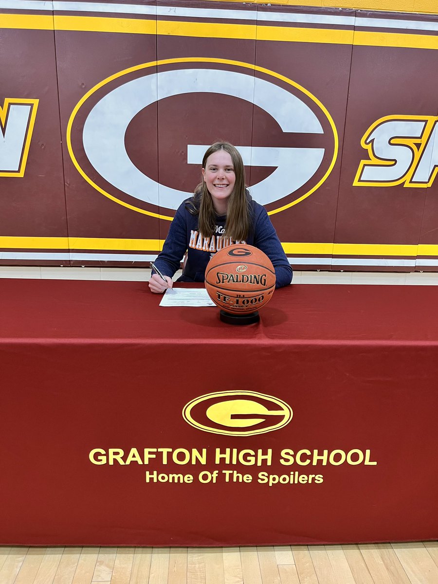 SpoilersGirls's tweet photo. Congrats to @casserickson22 on her signing this afternoon to play for @UMaryWomenBball fun and exciting time sharing it with her family and team!  #SpoilerPride https://t.co/1uZmU7f8ox