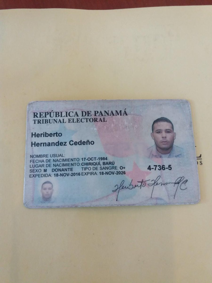 analorenac_'s tweet photo. Mi flia. y yo fuimos otras víctimas de estafa de este señor. Nos alquiló una casa y el pago fue depositado a una cuenta bancaria con el mismo nombre de la cédula que nos envió para hacer el contrato. No le pagamos a totalidad pero se llevó 1500 consigo... https://t.co/gOzok3SXHM