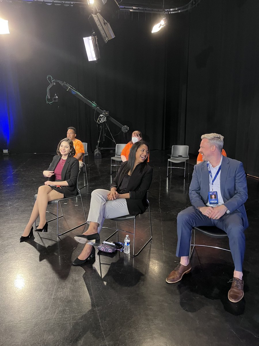 PBS39Channel's tweet image. Our first studio audience in two years for our conversation with @matthewtuerk and J William Reynolds. Watch in english on our Facebook page and in Spanish on @WLVRNews Facebook page right NOW. #mayorsonthemove #localprogramming #publicmediaeducates #live